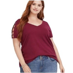 🤍Torrid Size 00 Berry Ladder Tee